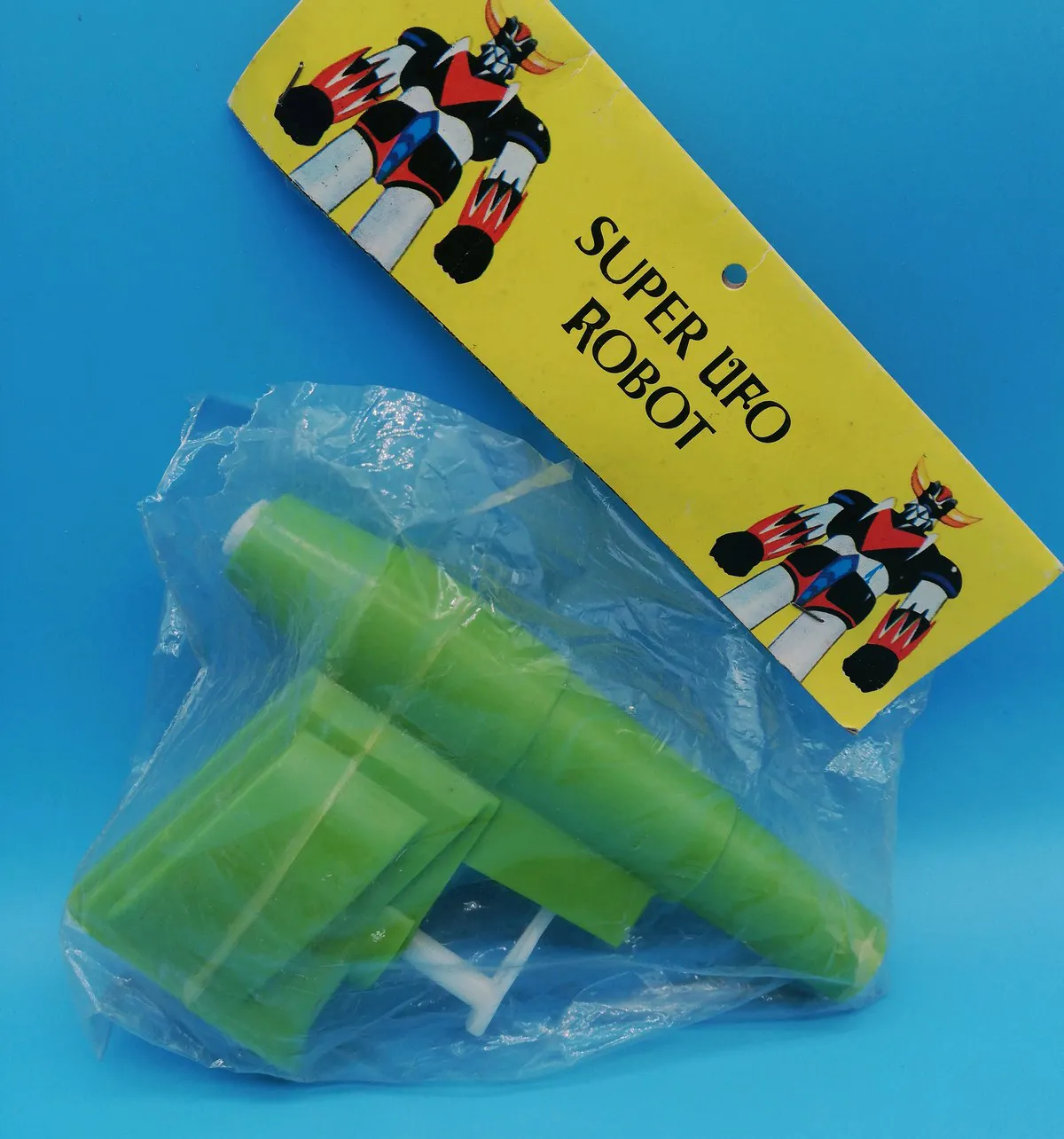 pistolet eau pistola aqua goldorak goldrake vert 02
