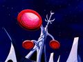 La tour du Camp de la Lune Noire en contre-plongée.